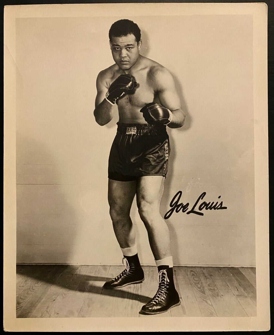 1946 Heavyweight Boxing Champion Joe Louis Photo + New York Restaurant Album