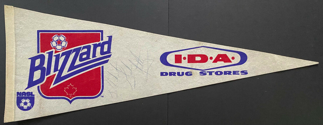 1980-81 NASL Toronto Blizzard Pennant IDA Drug Store Signed Graham Hately