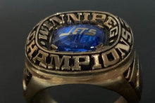 Load image into Gallery viewer, 1976 Bobby Hull Hockey WHA Jostens Salesman&#39;s Sample 10K Gold Championship Ring
