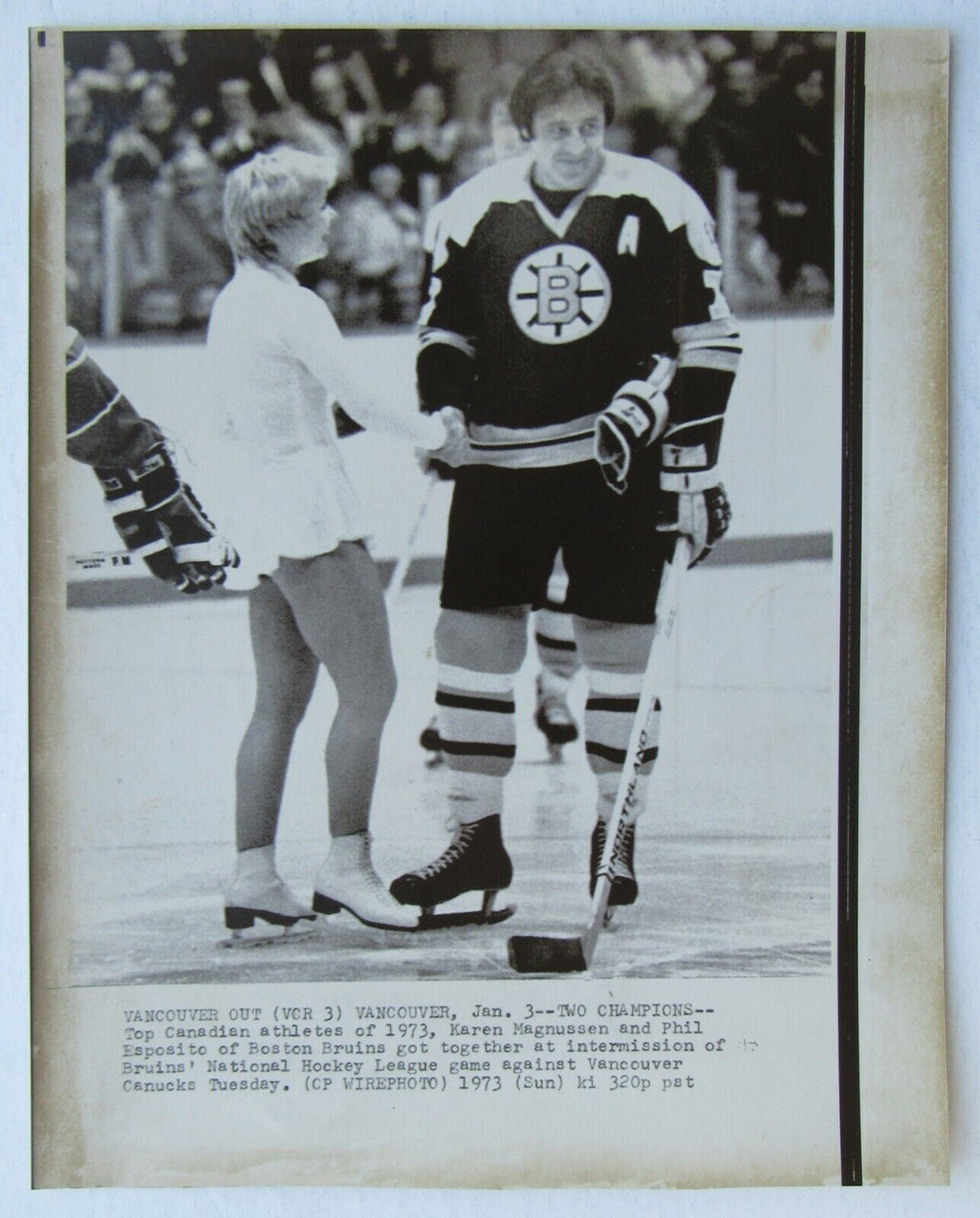 1973 NHL Hall Of Famer Phil Esposito & Figure Skater Karen Magnussen Press Photo