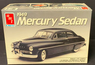 AMT ERTL 1949 Mercury Sedan Scale 1:25 Model Car Kit Vintage Automobile