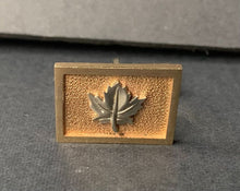 Load image into Gallery viewer, c1960&#39;s Toronto Maple Leaf 10k Gold Cufflinks NHL Hockey George Edwards Jewelers
