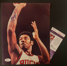 Load image into Gallery viewer, Oscar Robertson Signed 8x10 Photo Autographed NBA Basketball Bucks JSA COA
