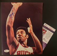 Oscar Robertson Signed 8x10 Photo Autographed NBA Basketball Bucks JSA COA