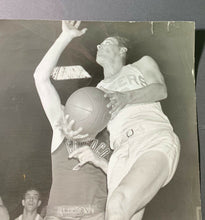 Load image into Gallery viewer, 1948 NBA Vintage Basketball Press Photo Minneapolis Lakers v Chicago Stags Rare
