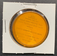 Load image into Gallery viewer, 1963 Nalley&#39;s Potato Chips CFL Plastic Coin #51 Dick Easterly + #65 Bill Wayte

