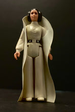 Load image into Gallery viewer, 1977 Vintage Princess Leia Loose Kenner Star Wars Figure
