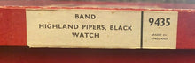 Load image into Gallery viewer, 1962 Britains Toy Soldiers Highland Pipers Black Watch Band W Britain # 9435
