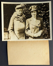 Load image into Gallery viewer, 1944 Princess Queen Elizabeth Queen Mary London Type 1 Photo International News
