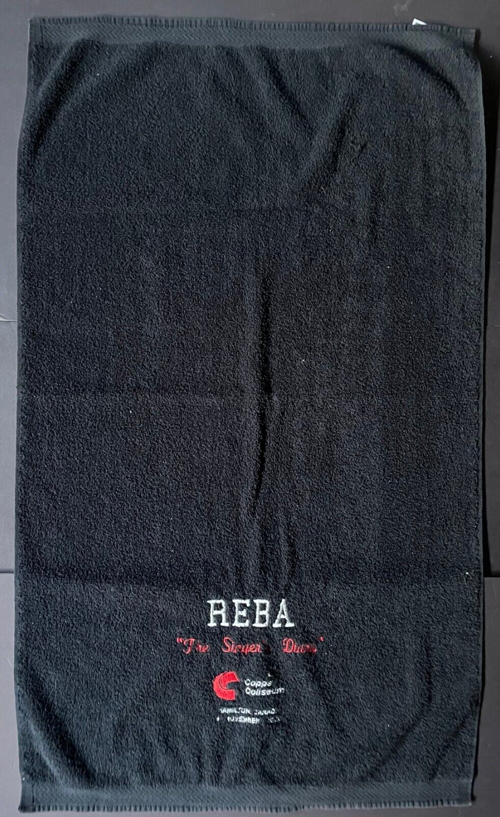 Reba McEntire Stage Used Towel The  Singers Diary Concert Tour Hamilton Copps
