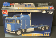 AMT Ertl Kenworth Aerodyne C.O.E. Construction Equipment 1:25 Scale Model Kit