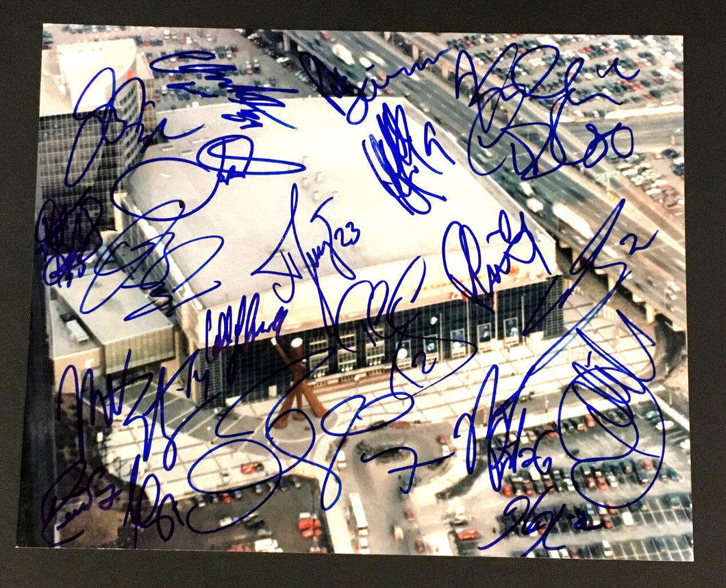 2003-04 Air Canada Centre Toronto Maple Leafs Entire Team Signed Photo NHL HKY