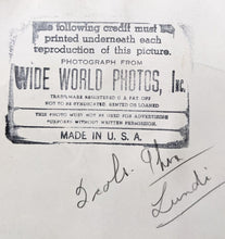 Load image into Gallery viewer, 1941 Charley Keller Type 1 Black &amp; White Photo New York Yankees MLB Baseball VTG
