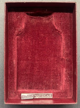 Load image into Gallery viewer, Circa 1950 Ronson Mastercase Combination Lighter Cigarette Case Original Box VTG
