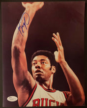 Load image into Gallery viewer, Oscar Robertson Signed 8x10 Photo Autographed NBA Basketball Bucks JSA COA
