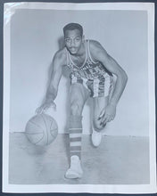 Load image into Gallery viewer, 8 Circa 1950&#39;s Harlem Globetrotters B&amp;W Promotional Type 1 Photos Basketball
