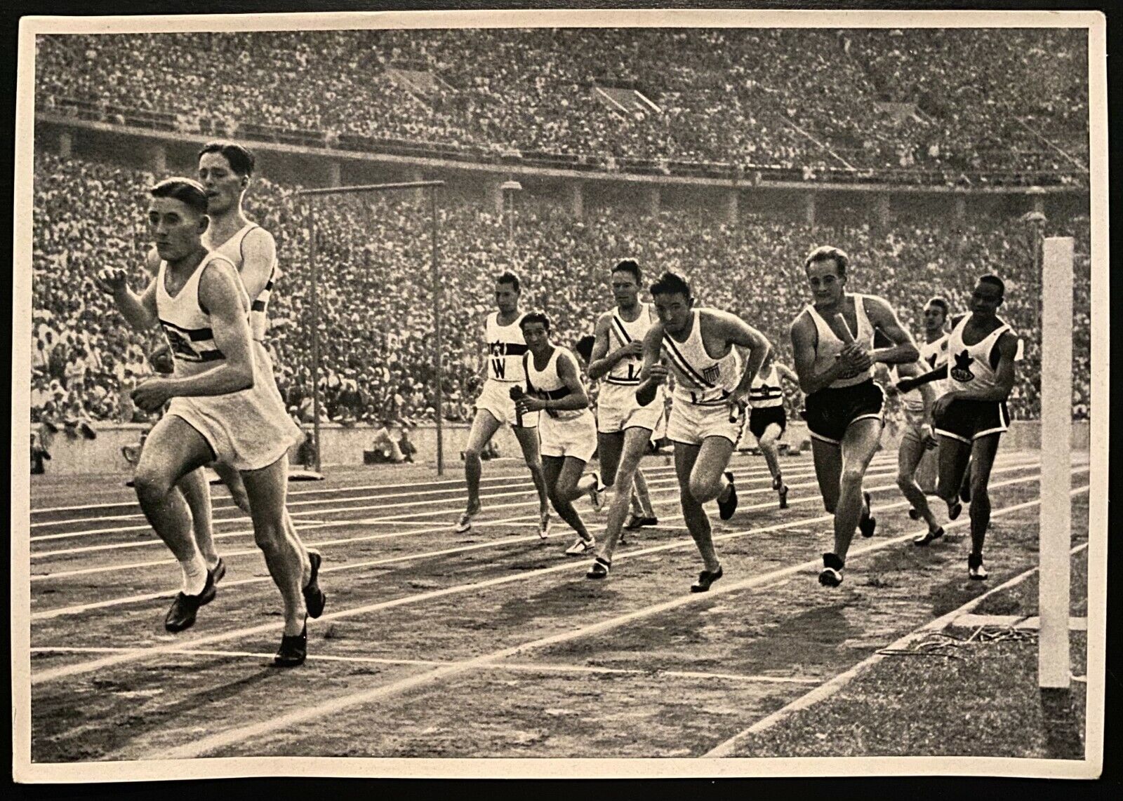 1936-Jeux Olympiques d'été de Berlin – L'olympisme inattendu 1936-Jeux Olympiques d'été de Berlin – L'olympisme inattendu