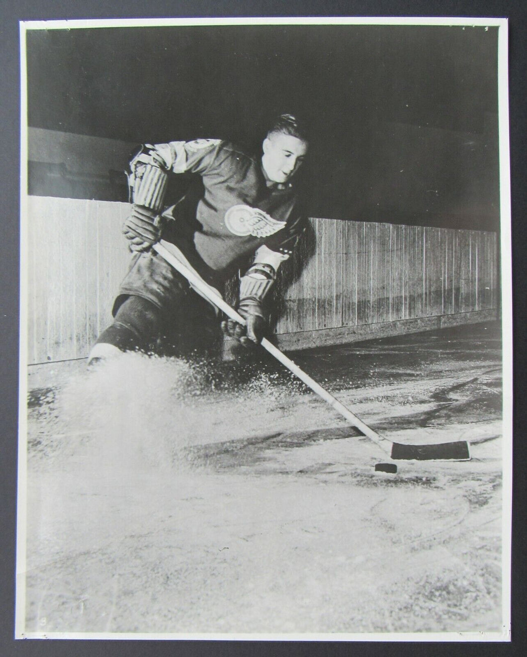 1940s NHL Hockey Detroit Red Wings Ted Lindsay Original Team Issued Photo Vtg