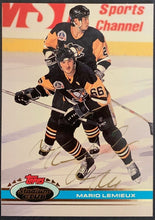 Load image into Gallery viewer, 1991-92 Topps #174 Mario Lemieux Signed Card Pittsburgh Penguins JSA NHL Hockey
