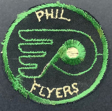 Load image into Gallery viewer, Vintage Philadelphia Flyers Green Logo Patch Rare Crest VTG Antique
