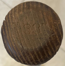 Load image into Gallery viewer, 1930s Lou Gehrig 40LG Louisville Slugger Model 33” "Powered" Baseball Bat
