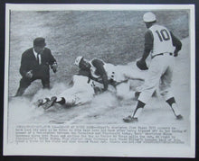 Load image into Gallery viewer, 1962 Crosley Field MLB Baseball Wire Photo Cincinnati - SF Giants Cardenas Pagan
