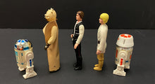 Load image into Gallery viewer, 1977 Luke Skywalker R2-D2 Han Solo Tusken Raider R5-D4 Star Wars Figurines
