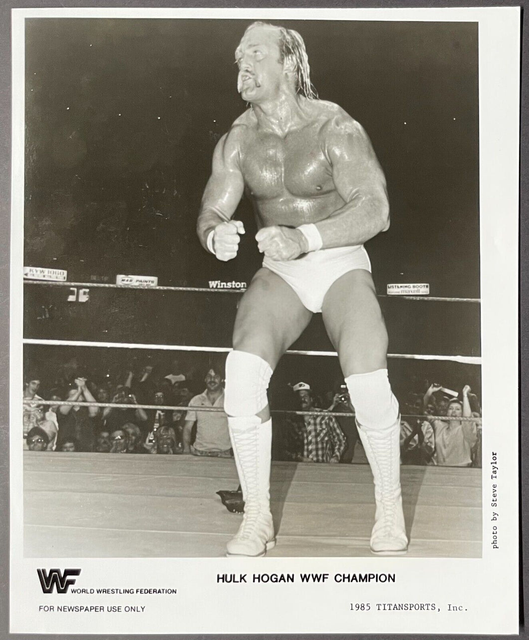 1985 Hulk Hogan WWF Wrestling Promo Photo Issued to La Presse Newspapers