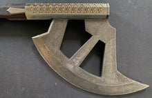 Load image into Gallery viewer, Walking Axe Of Gimli United Cutlery #UC1415, In Box, Original Issue Rare LOA
