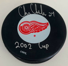 Load image into Gallery viewer, Chris Chelios Signed Detroit Red Wings NHL Hockey Puck Autographed 2002 Cup
