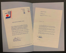 Load image into Gallery viewer, 1982 Esso Challenge Cup Hockey Tournament Program Cimetta Signed Lineup Selanne
