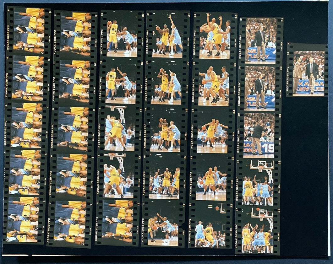 1992-93 NCAA Men's Basketball Michigan Wolverines Contact Sheet Chris Webber LOA