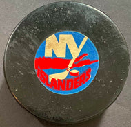 New York Islanders NHL Game Used Viceroy Hockey Puck 1979-83 Vintage Logo