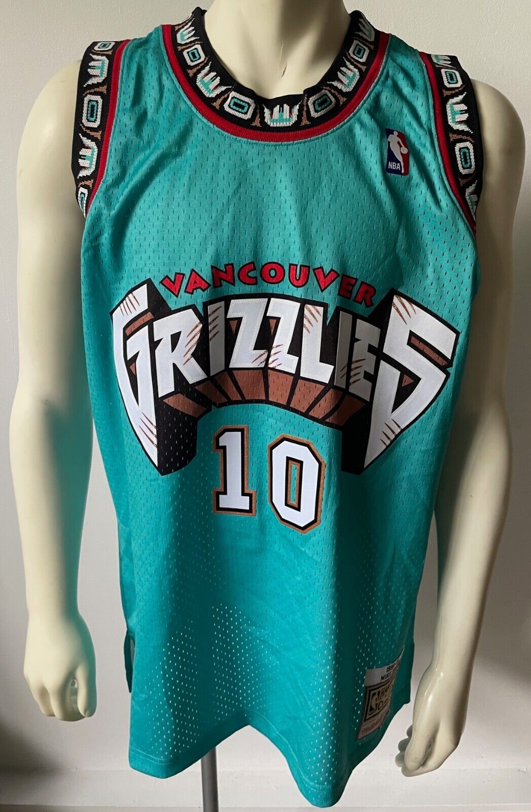 Mike Bibby 1998-99 Mitchell & Ness Hardwood Classics Vancouver Grizzlies Jersey