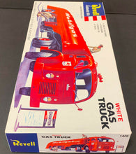 Load image into Gallery viewer, Revell 1420 White Gas Truck 1/48 Mobil Gas Mobil Oil KIT Model Car Mountain FS
