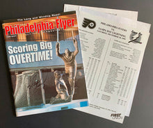 Load image into Gallery viewer, Mark Recchi Signed 1999 Philadelphia Flyers Hockey v Tampa Program + Game Notes
