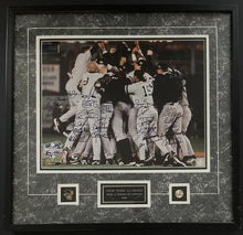 Load image into Gallery viewer, 2000 New York Yankees World Series Champions Team Signed Photo x29 Autos Steiner
