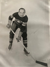 Load image into Gallery viewer, 1936/37 Howie Morenz Professional Photo Montreal Canadiens NHL
