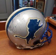 Load image into Gallery viewer, Autographed Barry Sanders Detroit Lions Full Size Pro Helmet With COA
