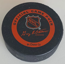 Load image into Gallery viewer, Los Angeles Kings Original NHL Hockey Official Game Puck In Glas Co NOS!
