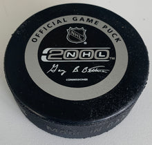 Load image into Gallery viewer, 2000 Chicago Blackhawks Original NHL Hockey Official Game Puck In Glas Co NOS!
